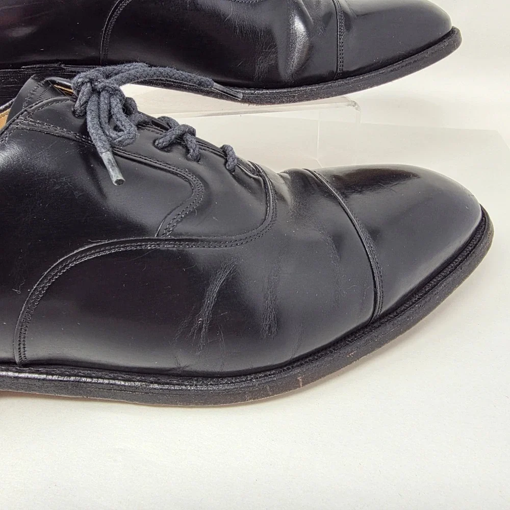 Johnston & Murphy ships from
